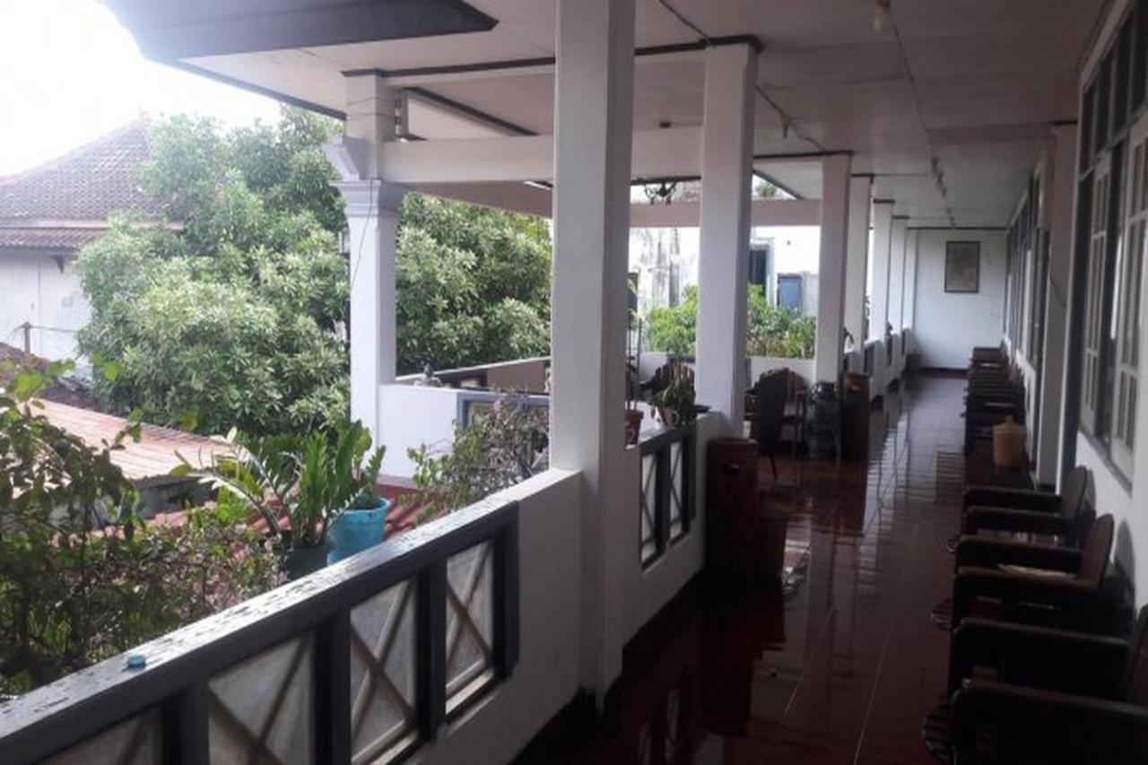 Hotel Airlangga Ματαράμ Εξωτερικό φωτογραφία